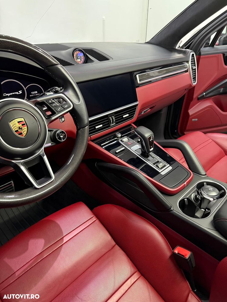 Porsche Cayenne - 12