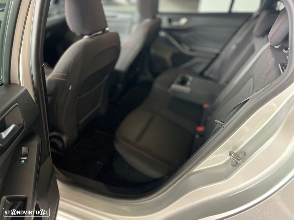 Ford Focus SW 1.0 EcoBoost MHEV ST-Line X Aut. - 12