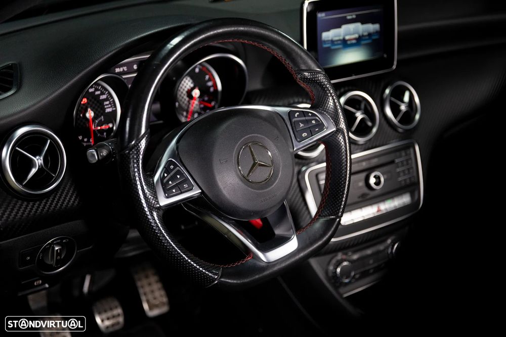 Mercedes-Benz A 180 AMG Line - 10