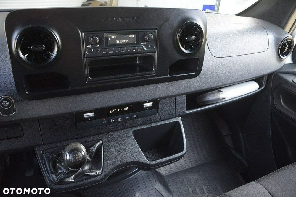 Mercedes-Benz Sprinter - 26