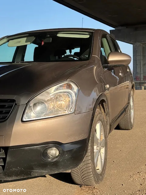 Nissan Qashqai 2.0 dCi 4x4 Tekna - 8