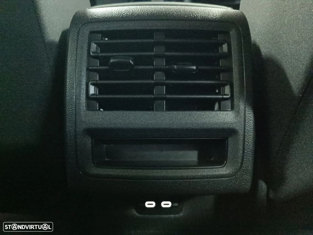 VW Golf 1.0 TSI Trendline Pack - 34