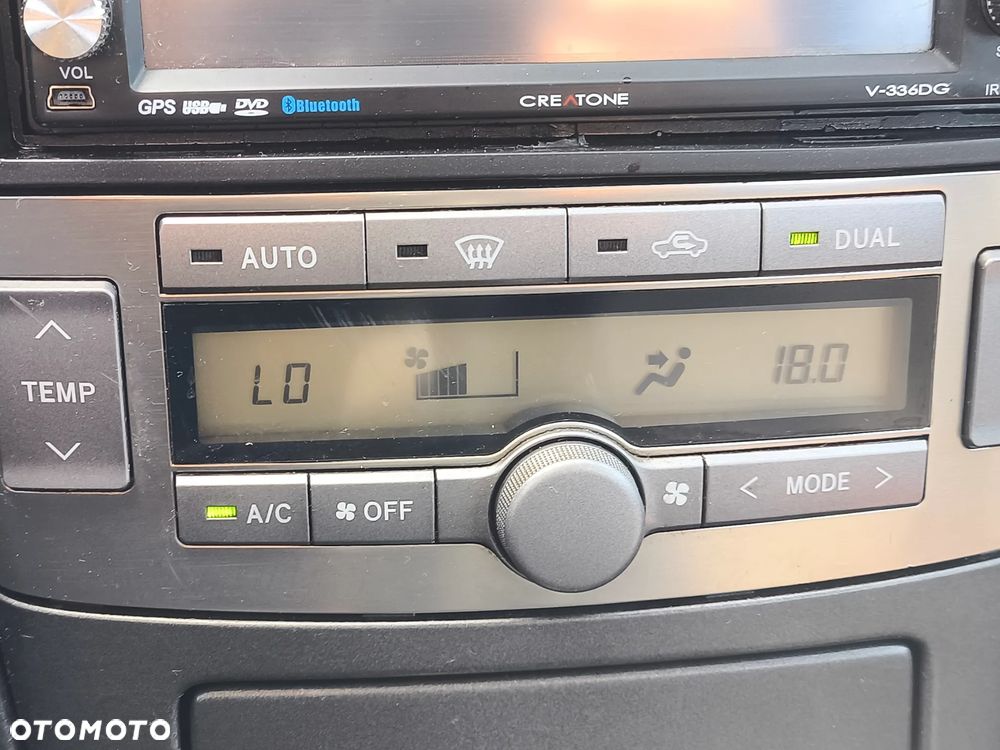 Toyota Avensis - 21