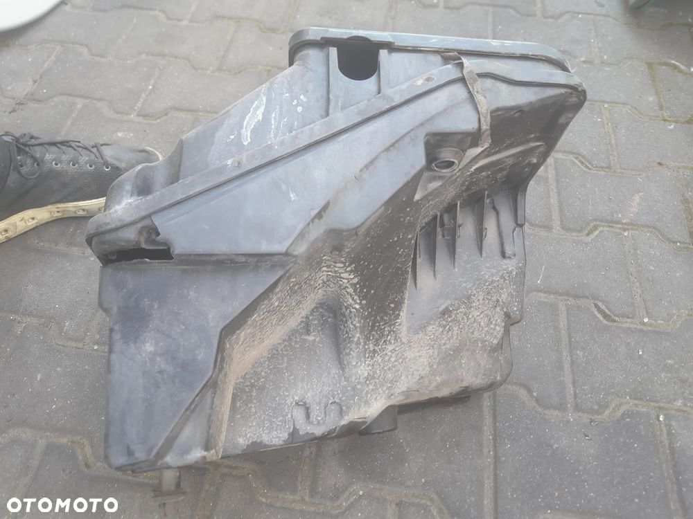 Obudowa bezpieczników VW T5 - 2