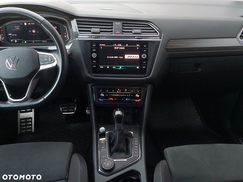 Volkswagen Tiguan - 23