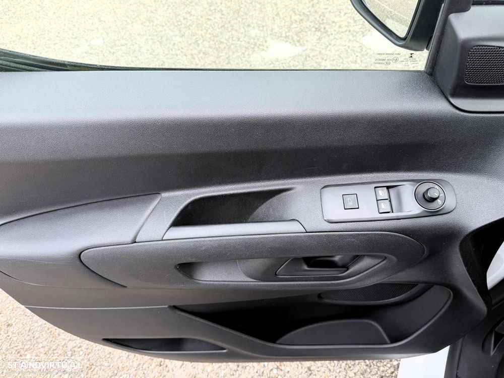 Peugeot Partner 1.5 HDI 100 cv 3L - 11