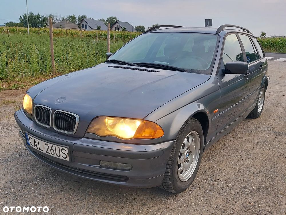 BMW Seria 3 318i - 2