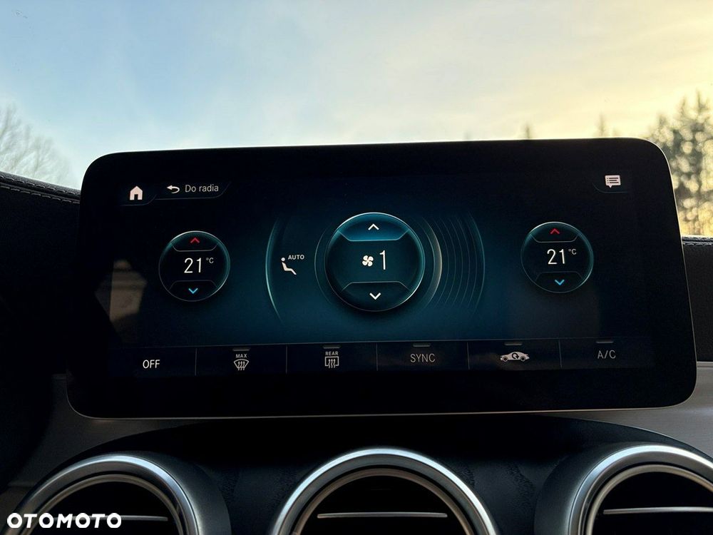 Mercedes-Benz GLC - 25