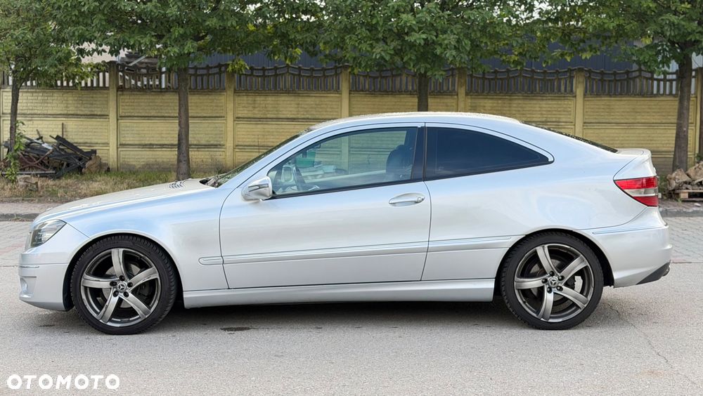 Mercedes-Benz CLC - 4