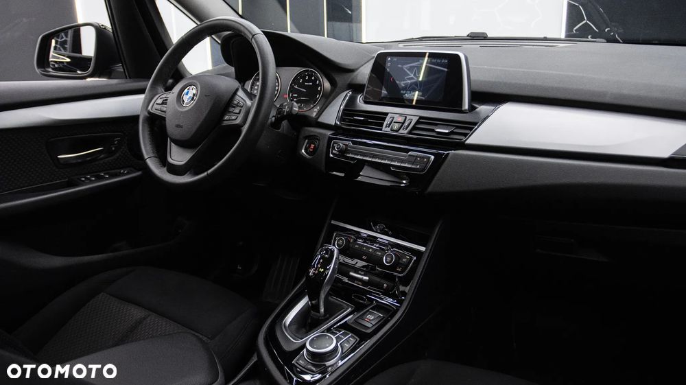 BMW Seria 2 218i GT - 17