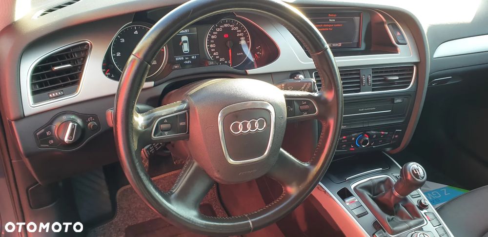 Audi A4 Avant 2.0 TDI DPF Ambition - 29