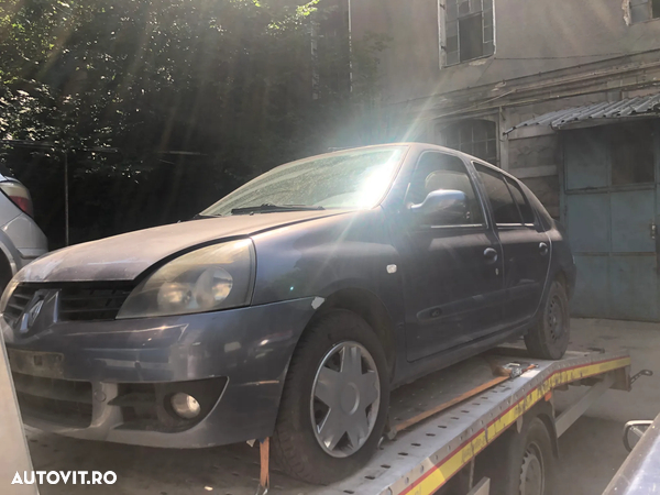 Dezmembrez Renault Clio Symbol 1,5 dci gri 2005