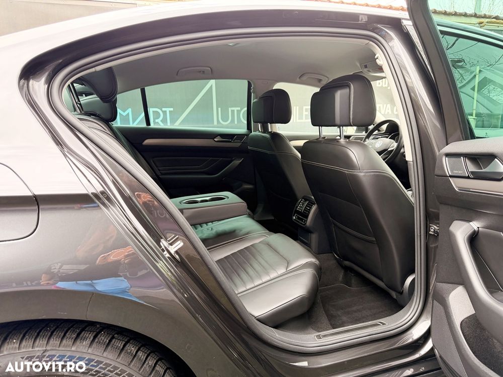 Volkswagen Passat 2.0 TDI DSG Highline - 24