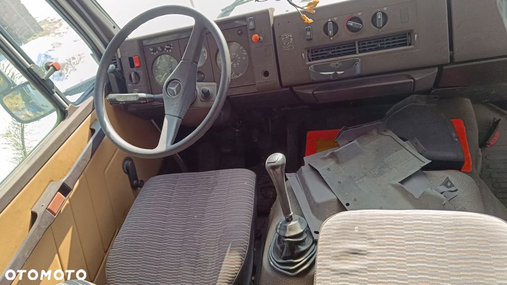 Mercedes-Benz 1320 - 4