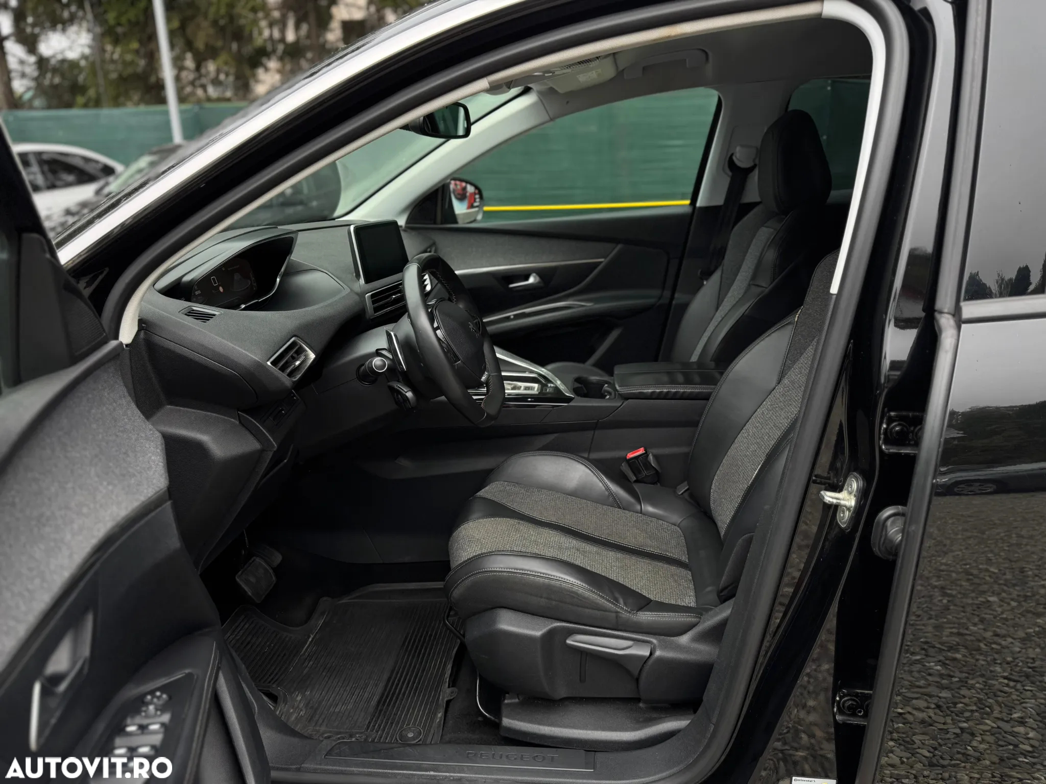 Peugeot 3008 1.5 BlueHDI S&S EAT8 Allure - 3