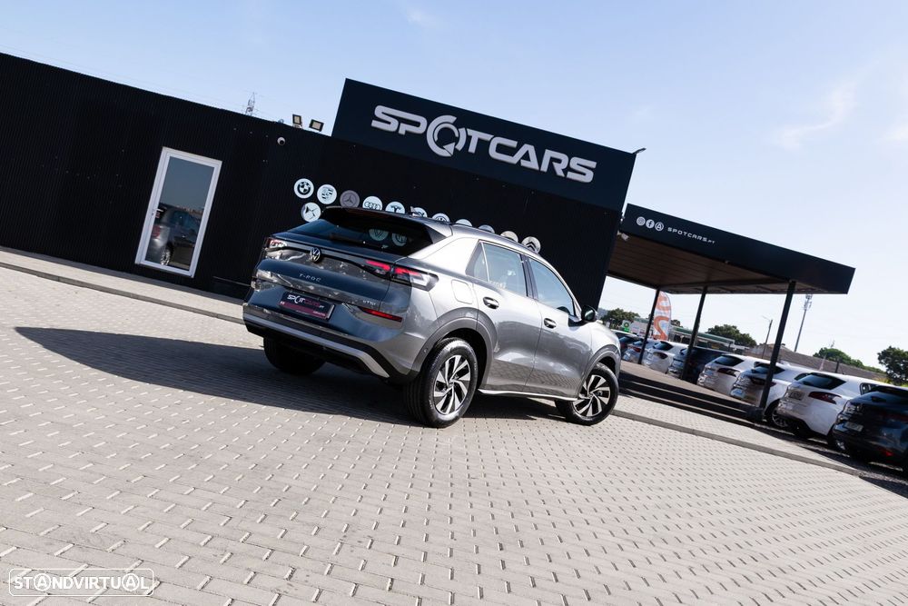 VW T-Roc 1.5 eTSI Trend DSG - 8