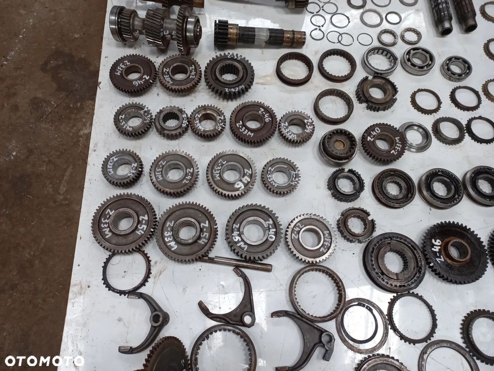 Skrzynia biegów DEUTZ,SAME,LAMBORGHINI,HURLIMANN,sdf,zf2093314008,zf2095349010,wałek rewersu,koło,synchronizator,przesówka,pierścień,wom,atak,19x43,10x43,14,explorer II,agroplus,agrolux,PRESTIGE,h,xt,R3,R4,R5,evo,n crosss,grand prix,0.255.3326.3 , 0.011.8631.4 , 0.255.3327.3 ,zespół kół zębatych, - 7