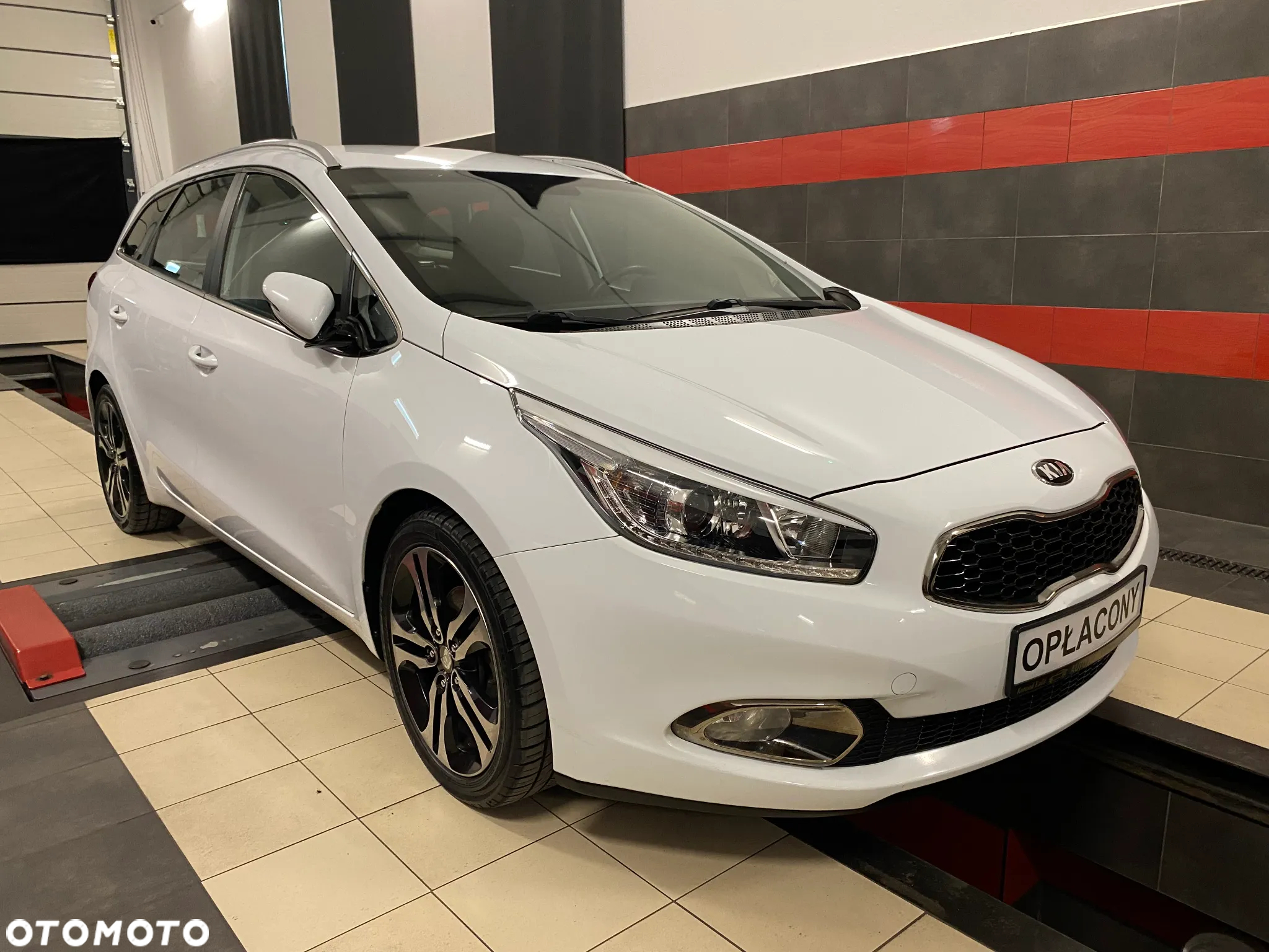 Kia Ceed 1.6 GDI Platinum Edition - 6