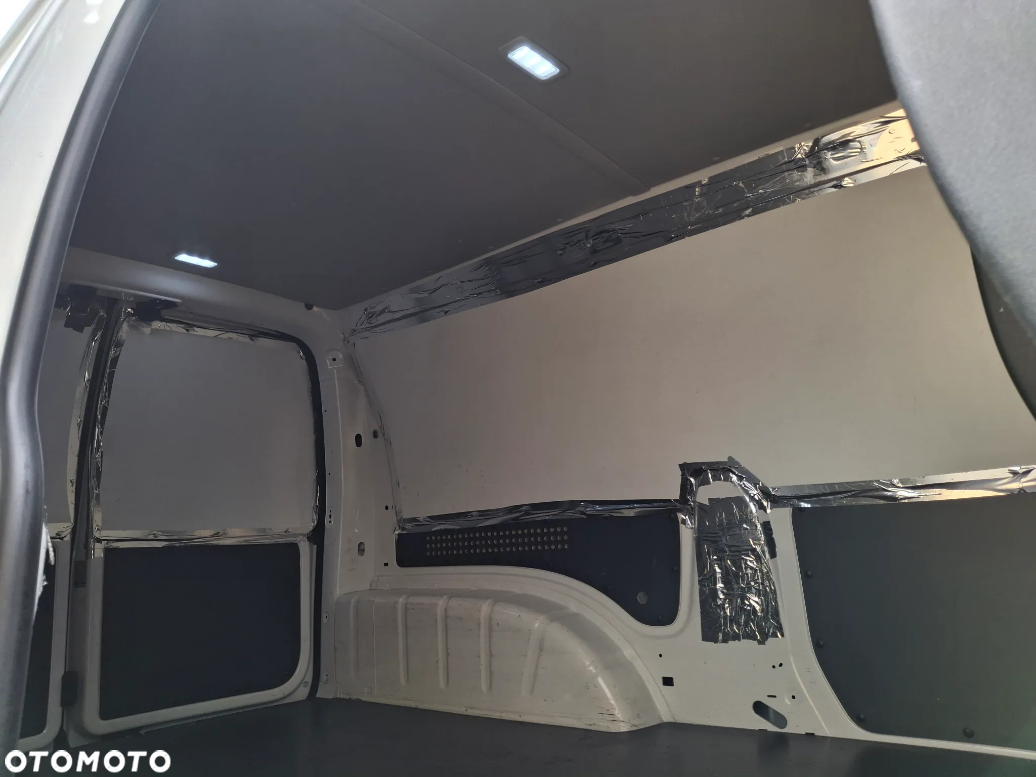 Volkswagen Caddy - 20
