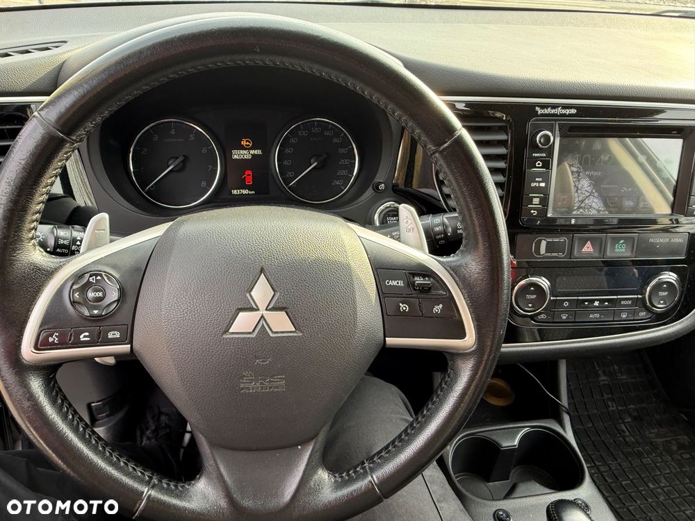 Mitsubishi Outlander 2.0 Intense Comfort 4WD CVT - 32