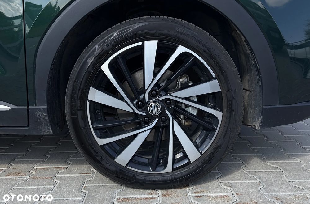 MG ZS - 23