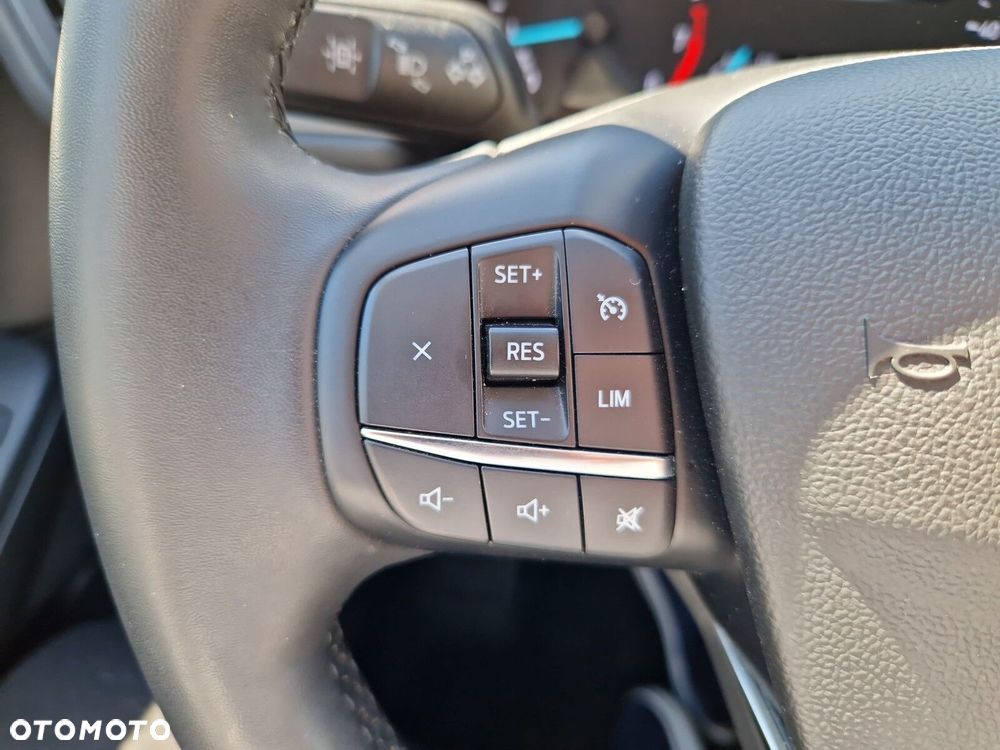 Ford Kuga - 13