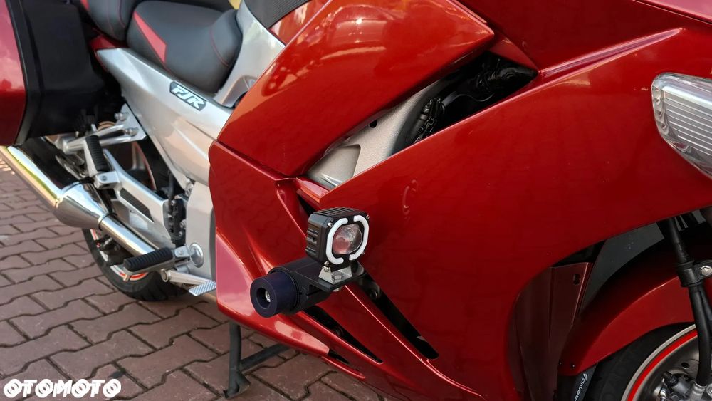 Yamaha FJR - 18