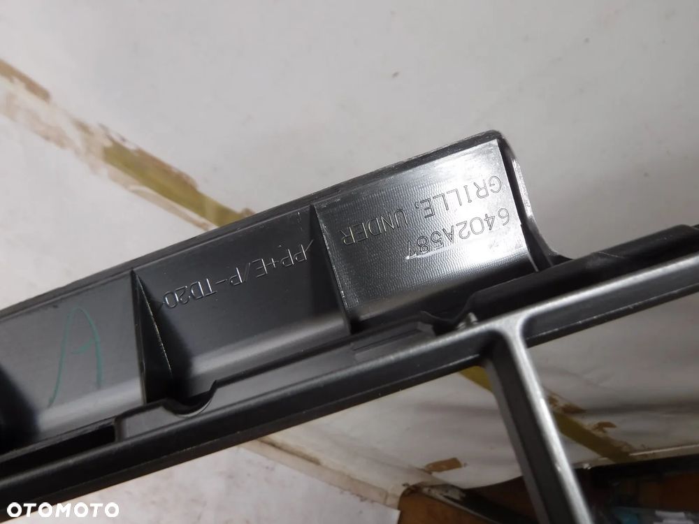 mitsubishi eclipse  kratka zderzaka nowa oryginał przód przednia - 3