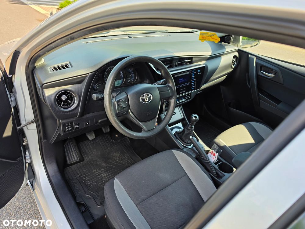 Toyota Auris 1.6 Active - 9