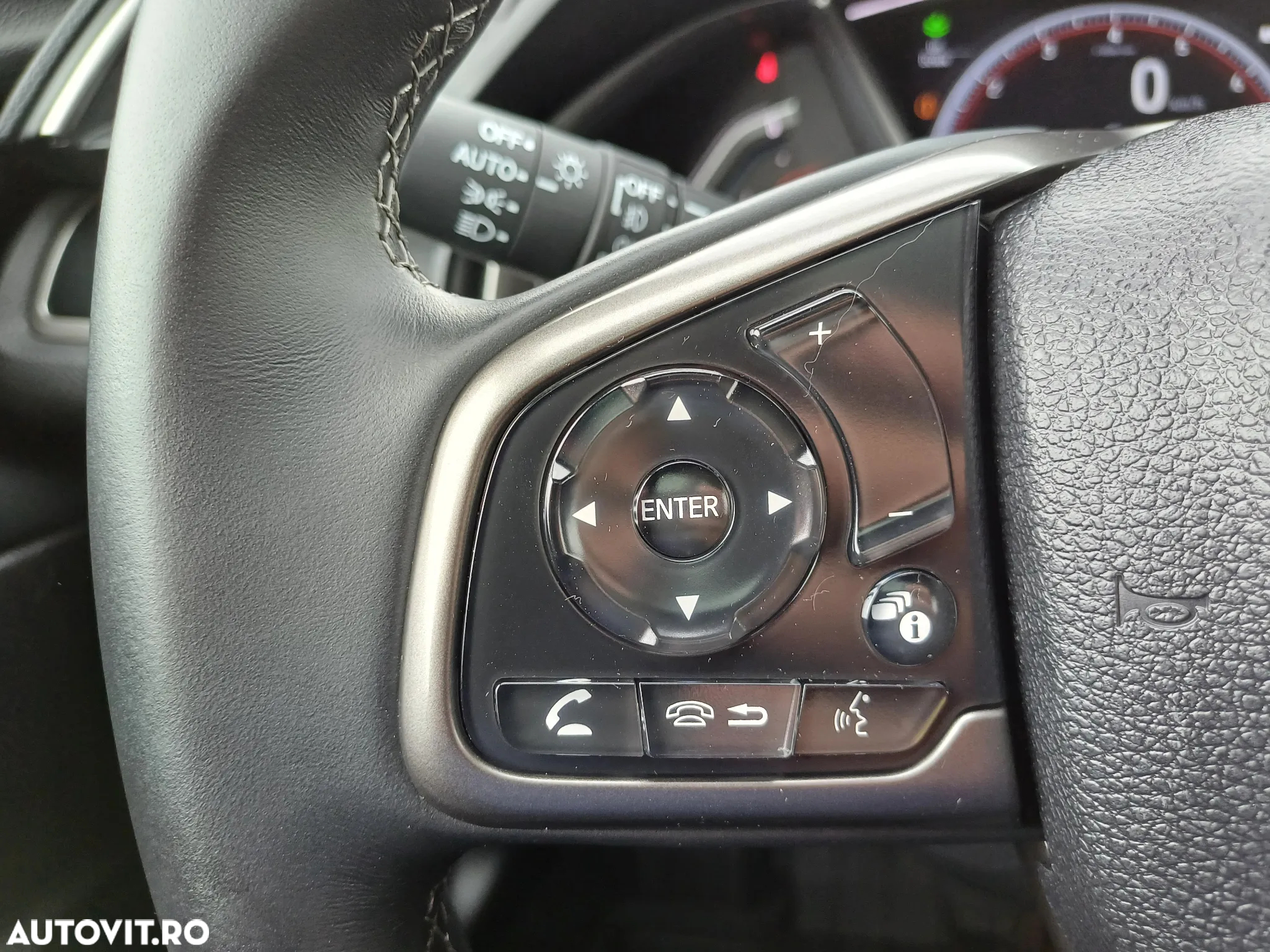 Honda Civic 1.5 VTEC Turbo Sport Plus - 23