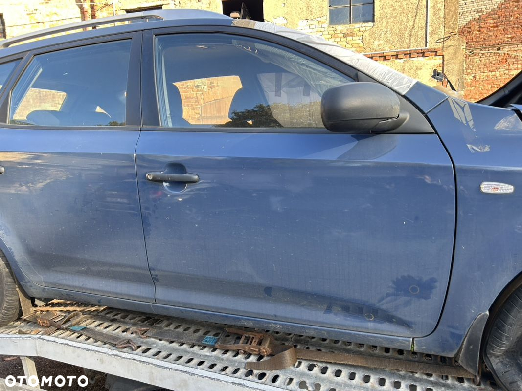 KIA CEED I 06-12 DRZWI PRZÓD TYŁ PRAWE KOMBI SZYBĄ PODNOŚNIK  KOLOR A2 - 2