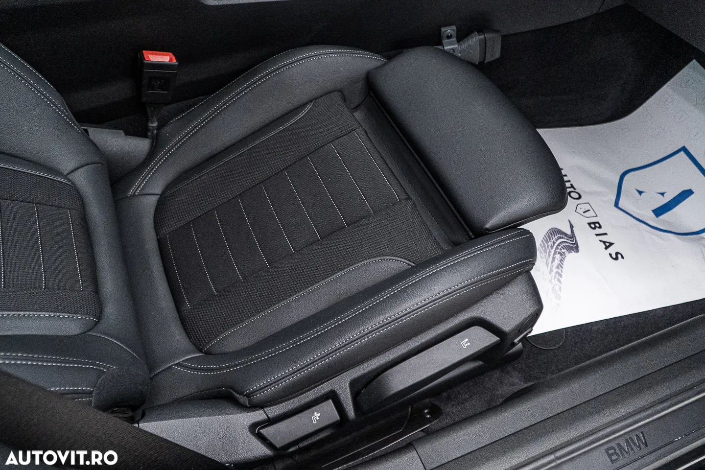 BMW Seria 3 318d Aut. Sport Line - 39