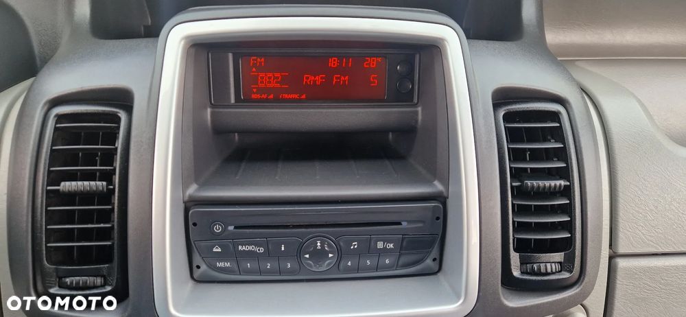 Renault Trafic Grand Passenger Pack Clim - 24