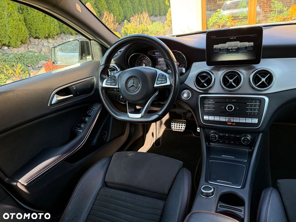 Mercedes-Benz GLA 220 4-Matic AMG Line - 16