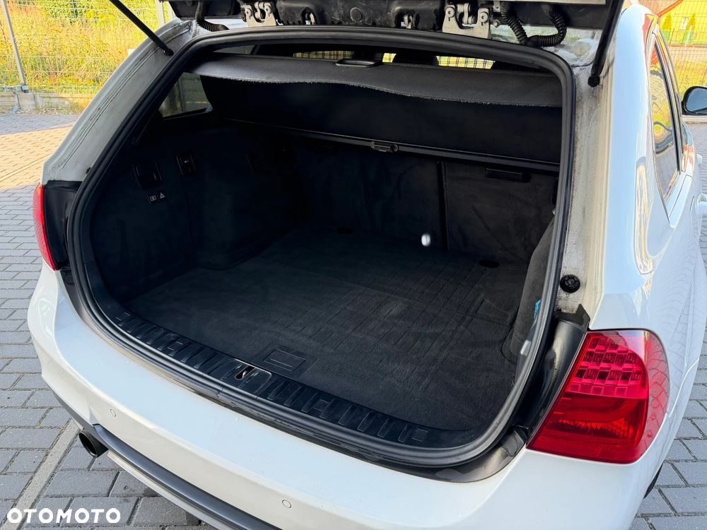 BMW Seria 3 - 23