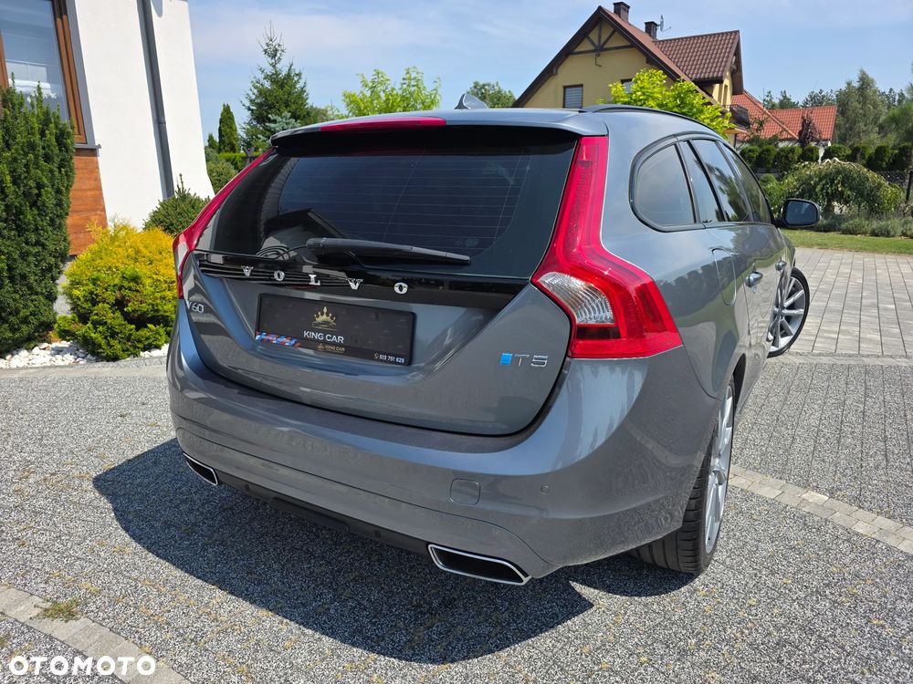 Volvo V60 T5 Geartronic Summum - 15