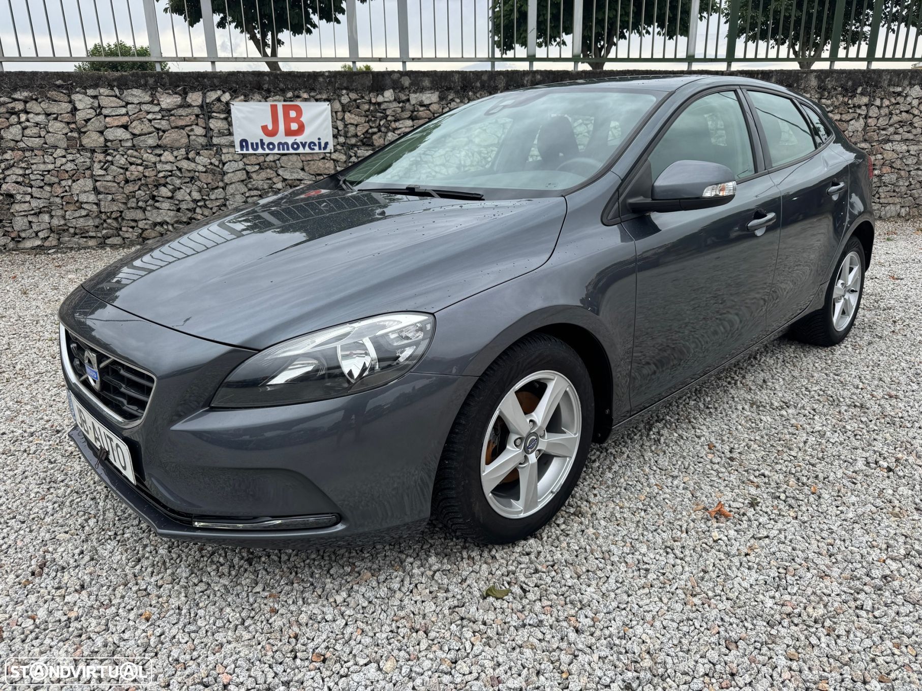 Volvo V40 1.6 D2 Kinetic - 1