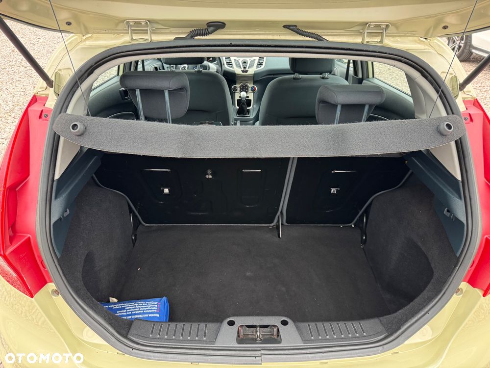 Ford Fiesta 1.4 Ghia - 7