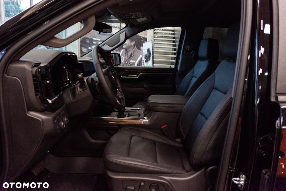 Chevrolet Silverado - 9