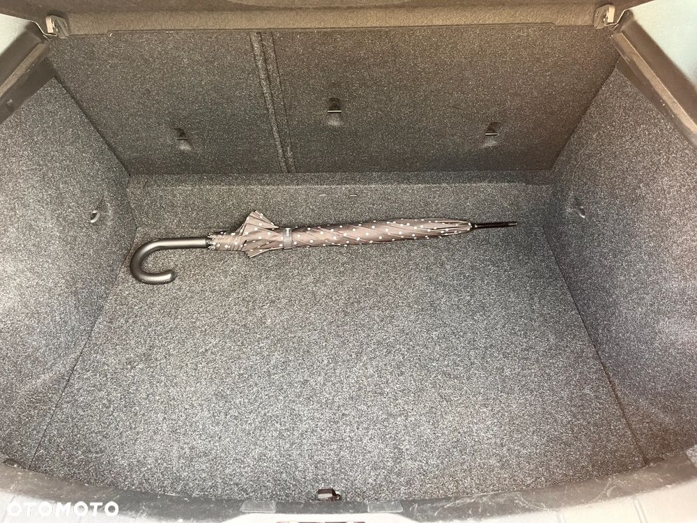 Volvo V40 D2 Momentum - 22