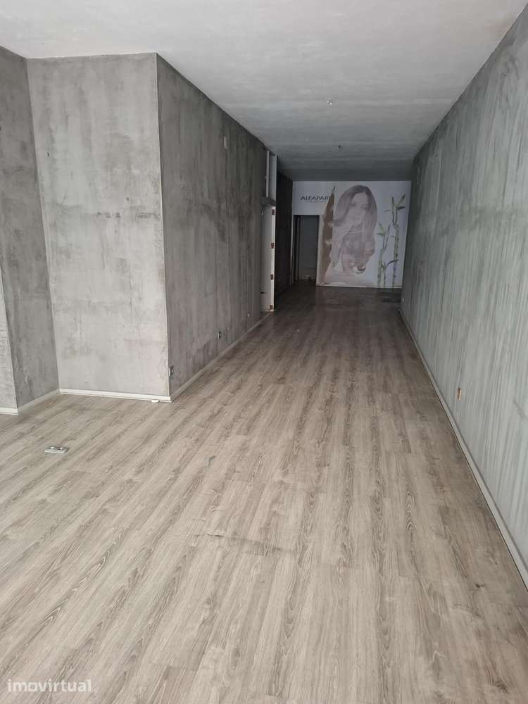 Arrendo loja na Rua Caetano de Oliveira, 32 , Centro, Póvoa de Varzim - Grande imagem: 2/5