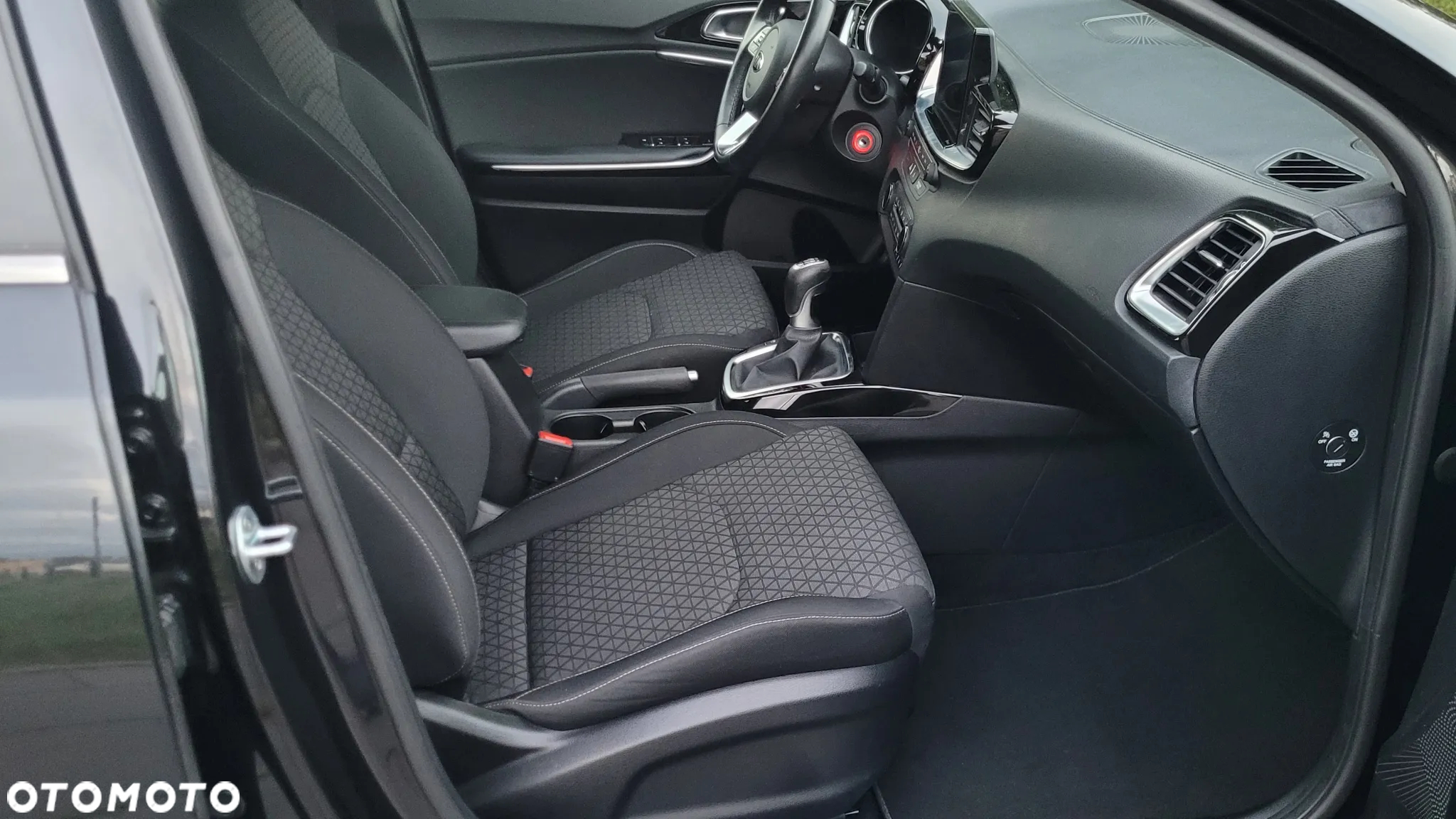 Kia Ceed - 20