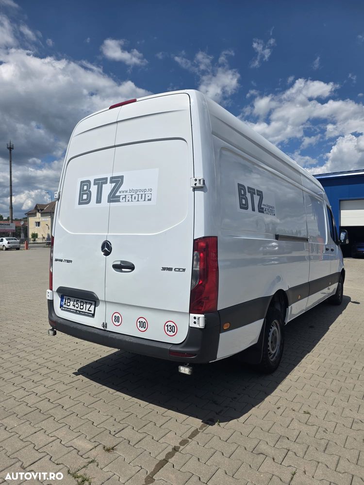 Mercedes-Benz Sprinter - 3