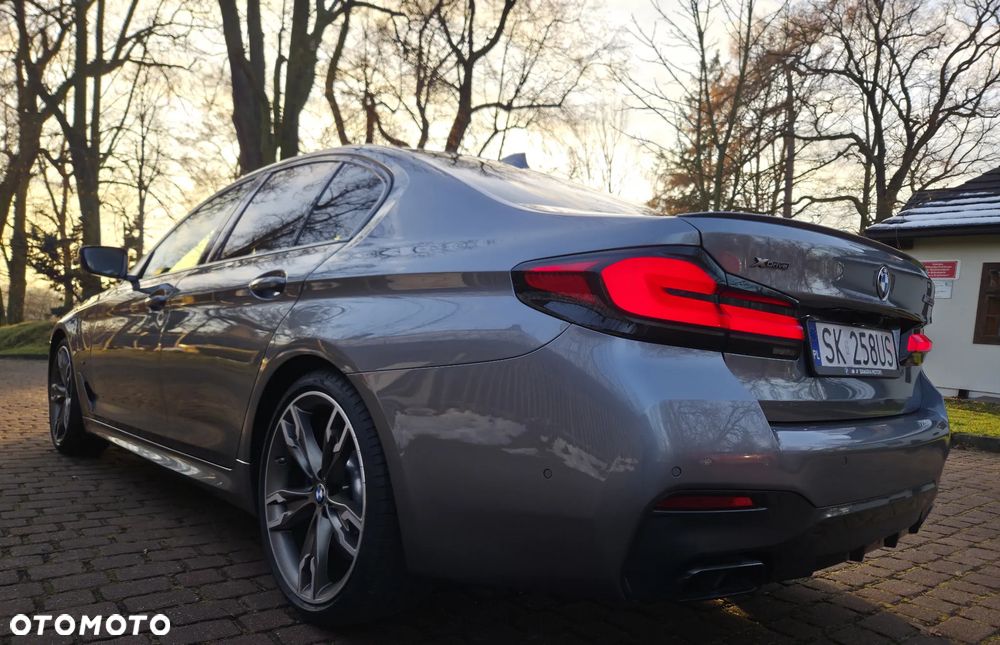 BMW Seria 5 M550i xDrive - 6