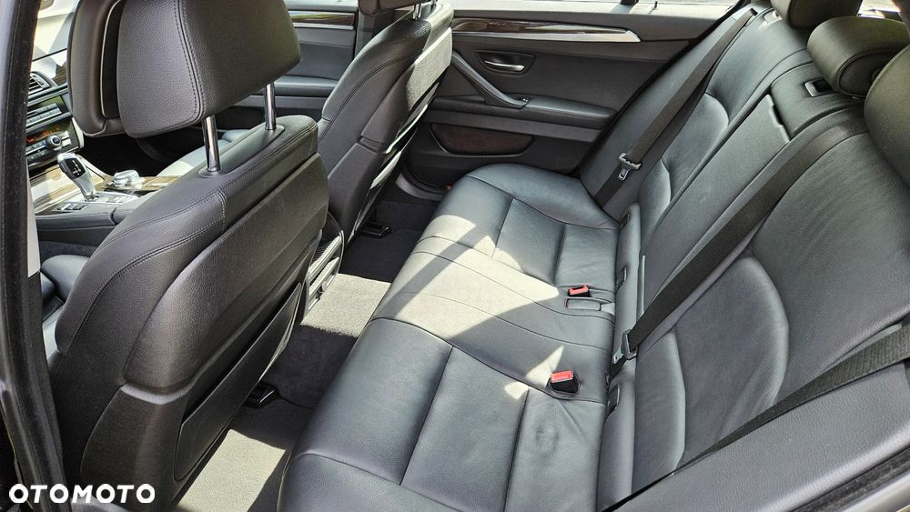 BMW Seria 5 525d Touring Luxury Line - 19