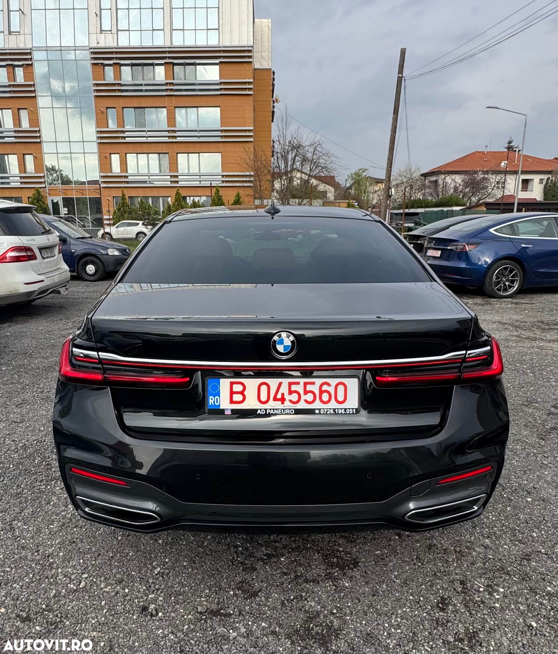 BMW Seria 7 740i - 6