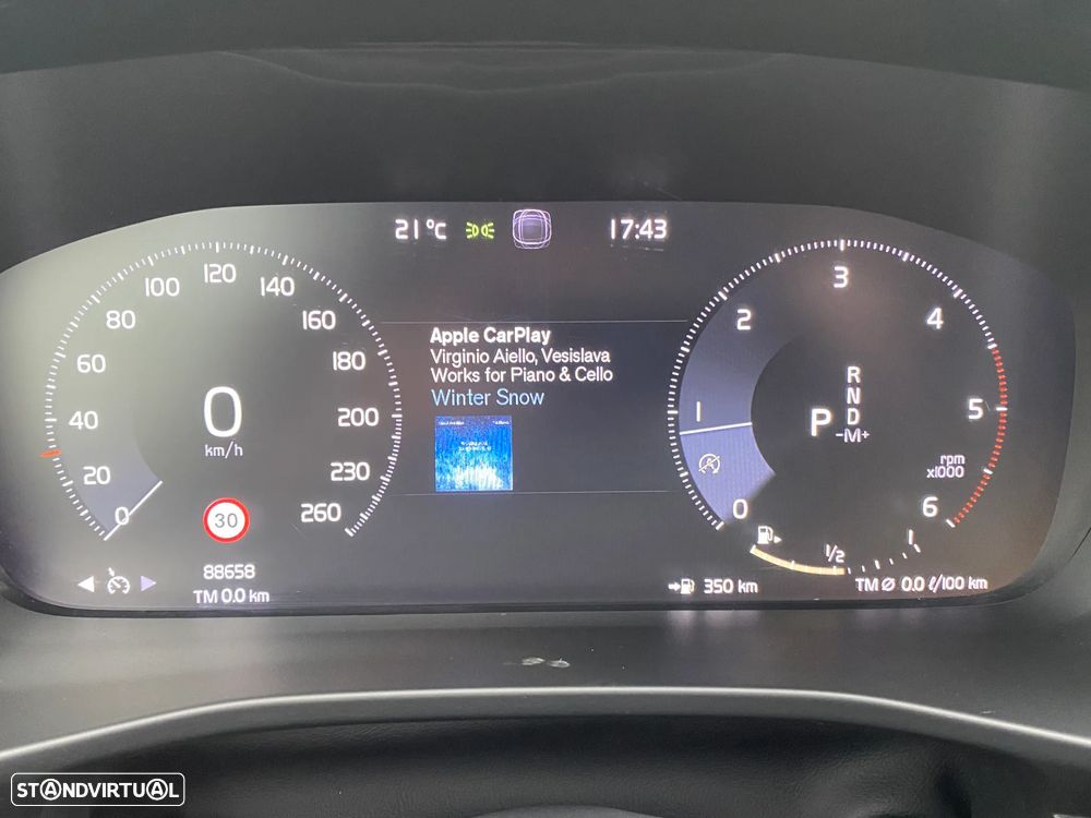 Volvo XC 40 2.0 D3 Momentum Plus Geartronic - 19