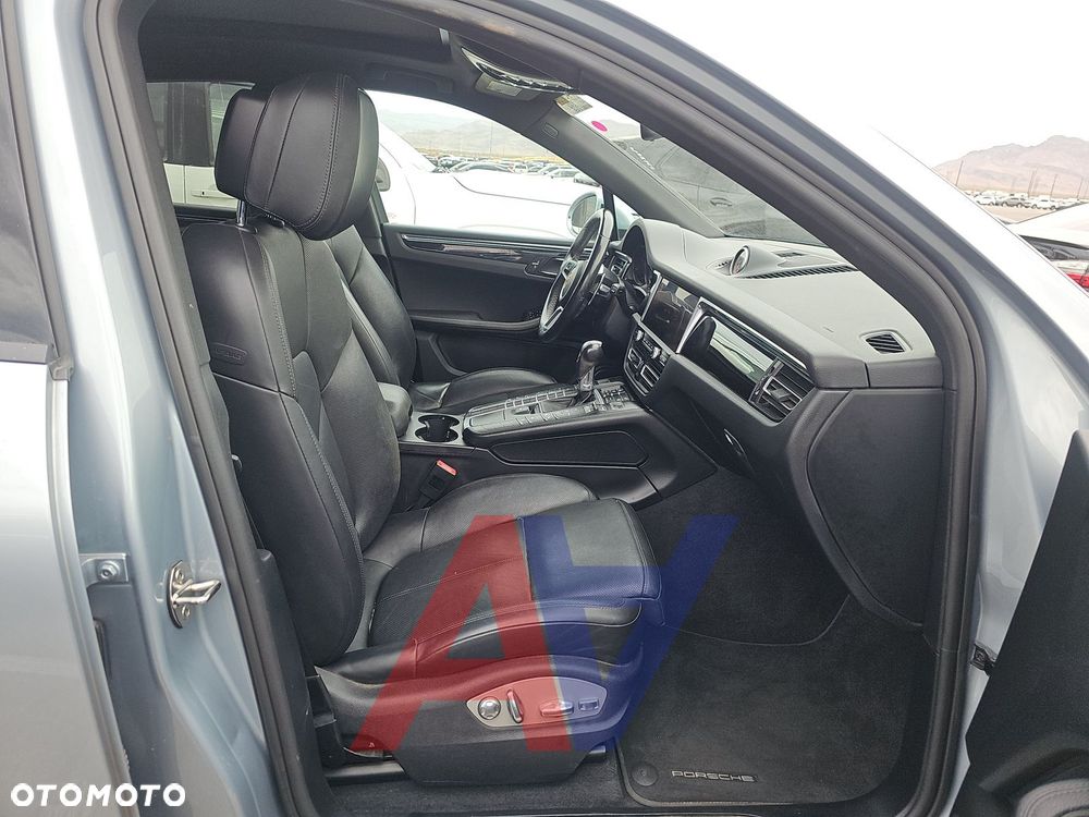 Porsche Macan Standard - 10