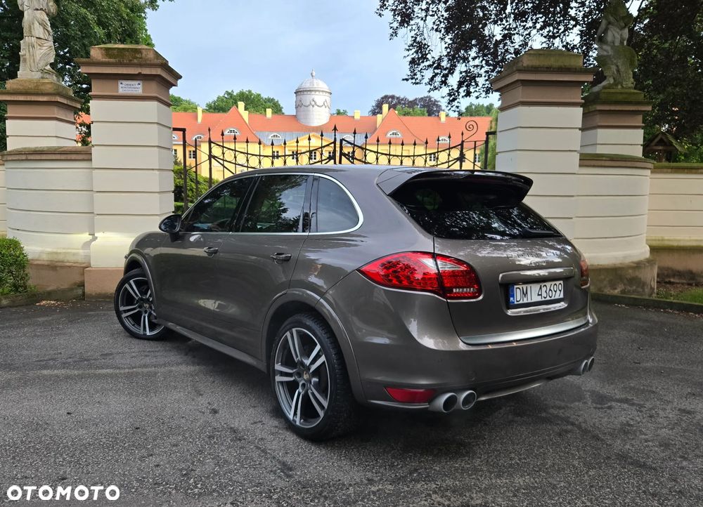Porsche Cayenne - 3
