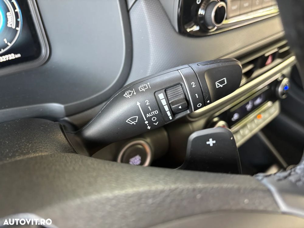 Hyundai KONA - 17